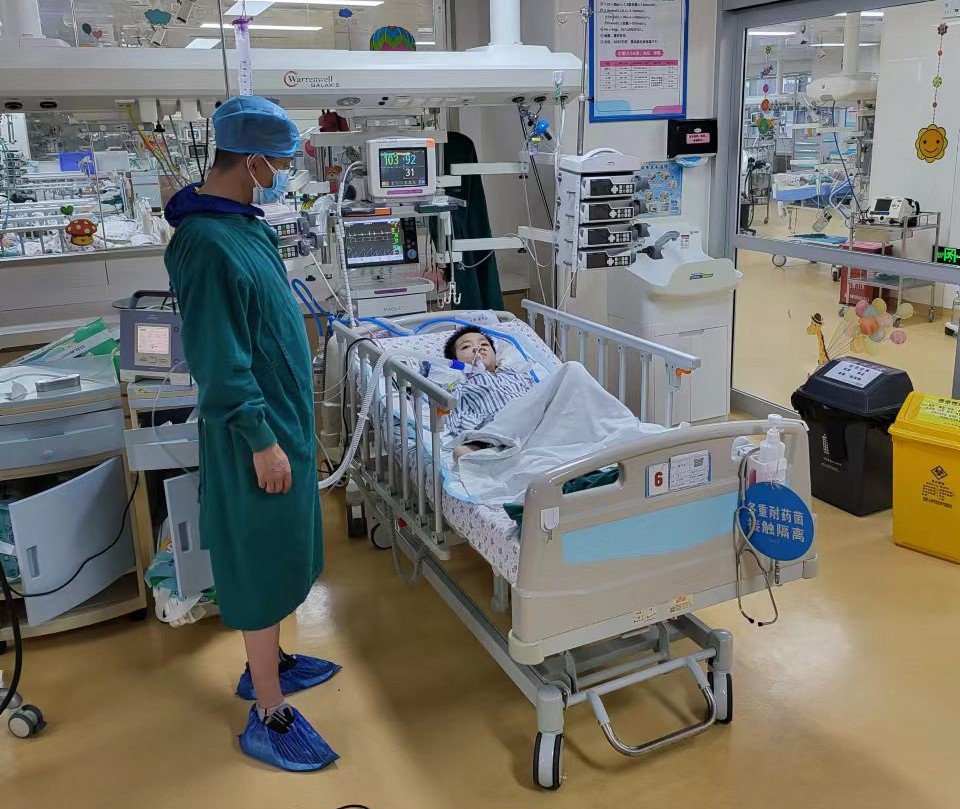 海盐县跨省救护车出租公司